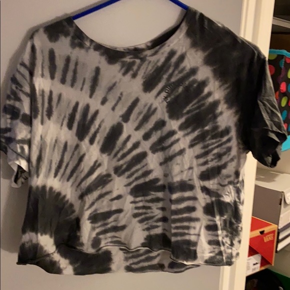 PINK Victoria's Secret Tops - Pink Victoria’s Secret cropped tshirt